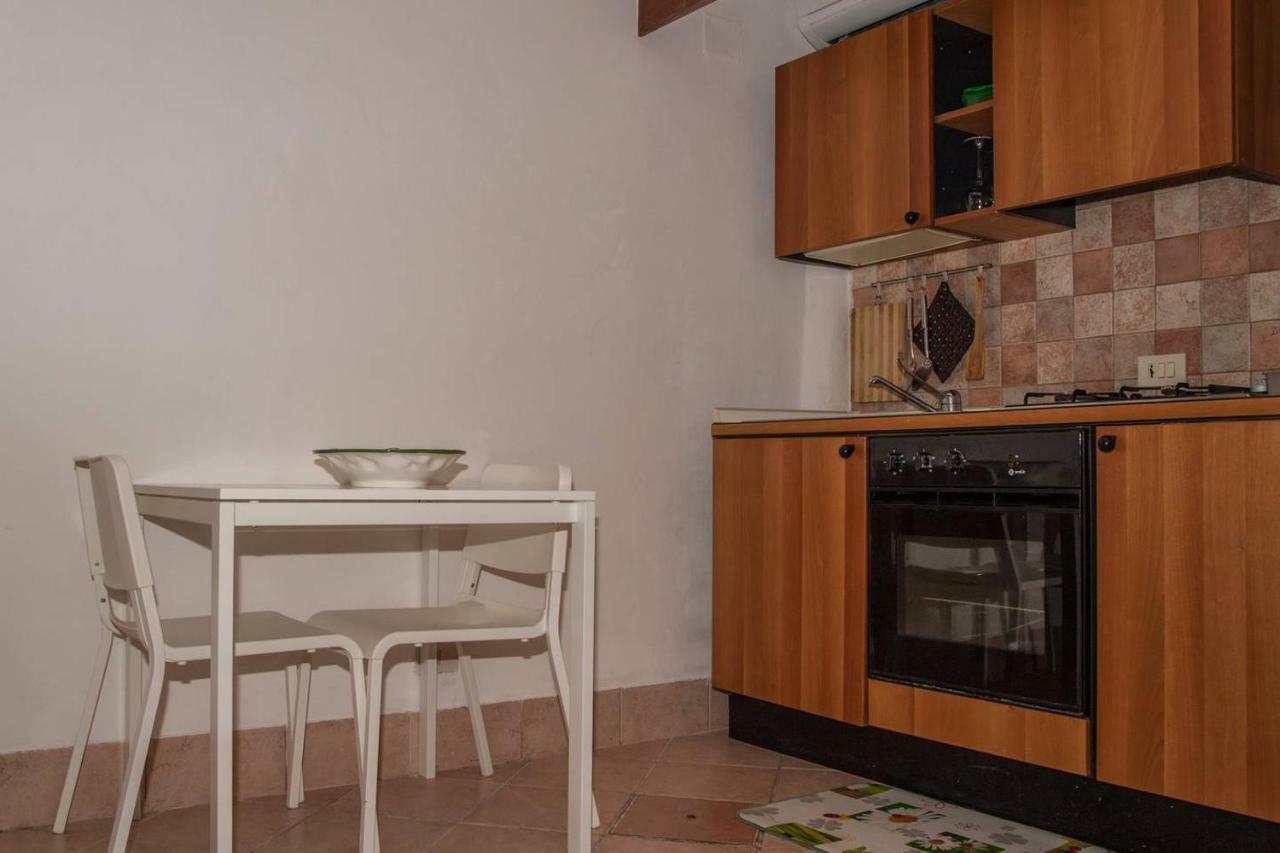 A Couple Of Steps From Rialto Apartment Veneţia Exterior foto